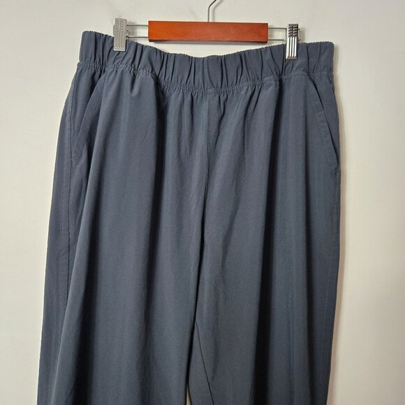 Title Nine Women's Size L Slaycation 2.0 Cropped Pants Charcoal Gray UPF 50 - Picture 2 of 8